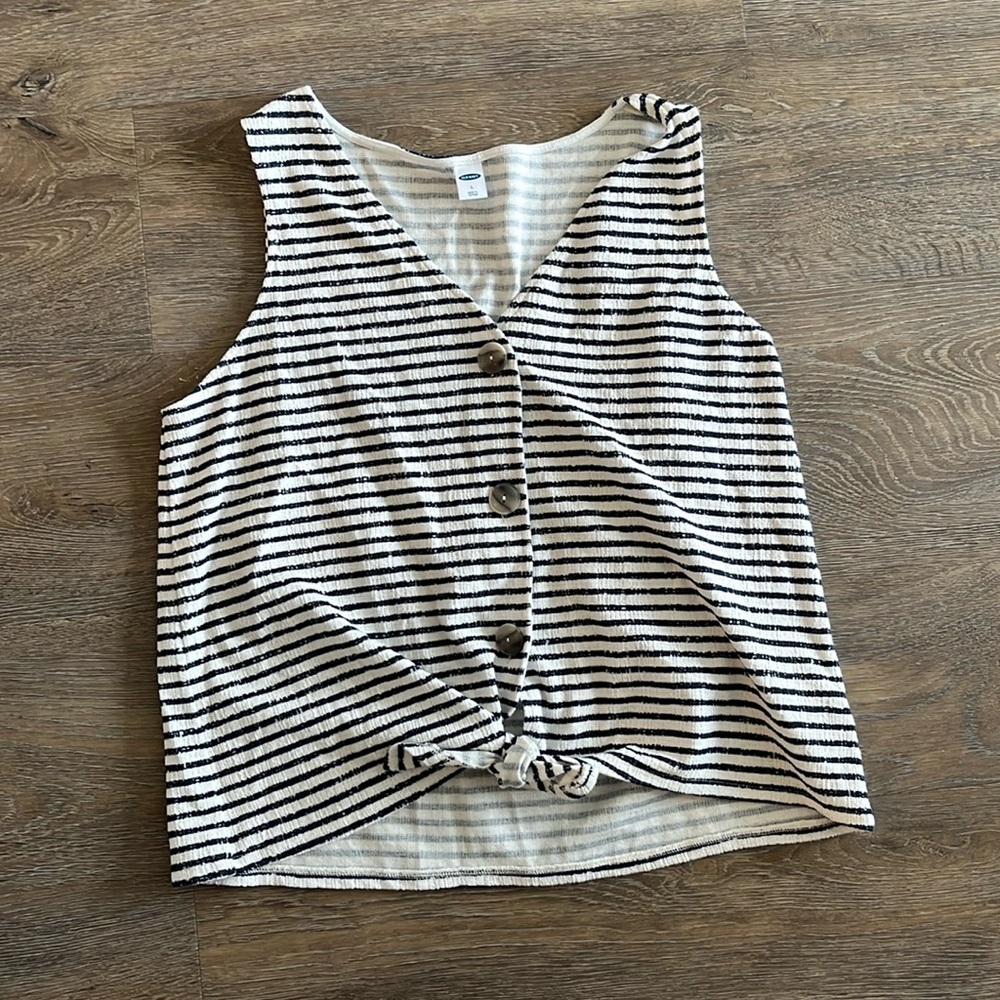 Old Navy Cropped Button Down Tie Tank Top